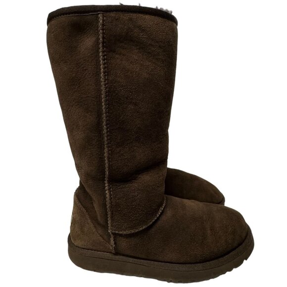 UGG Classic Tall Boot Youth 4 Dark Brown Suede Sheepskin Shearling Lined PullOn - Picture 1 of 16